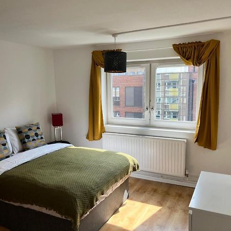 Morden 2 Bedroom Apartment Tower Bridge London Eksteriør bilde