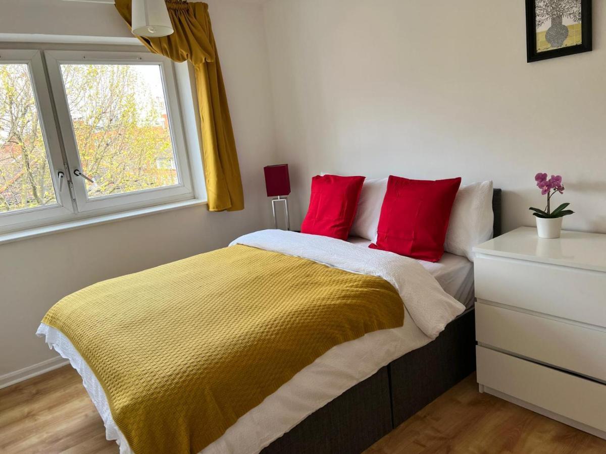 Morden 2 Bedroom Apartment Tower Bridge London Eksteriør bilde